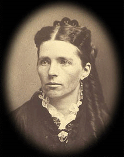Haunted Memories Portrait Tante Maggie