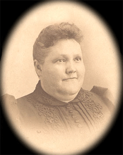 hume04ab_p1 Haunted Memories Tante Bertha