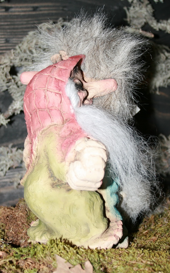 180 Tanzendes Trollpärchen